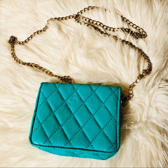 Bright turquoise gold chain purse - Picture 2 of 3